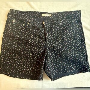 Levi's Plus Size Women's Black Floral Jean Shorts